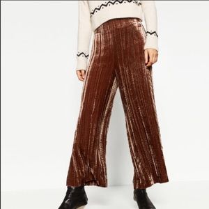 Zara Velvet Cropped Pant Culotte